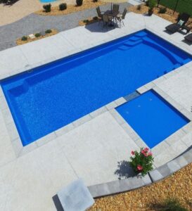 Fiberglass pool contractor Tanning Ledge model