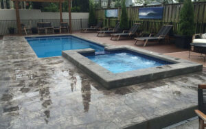 Independence fiberglass pool for sale Green Oak Township MI